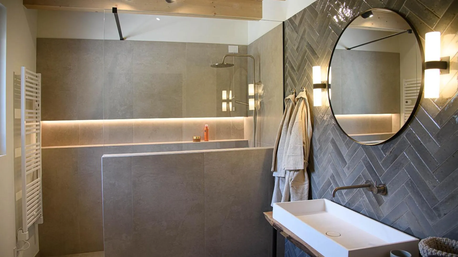 Gardazen Suites - Luxury - Adults Only Caprino Veronese Bed & Breakfast