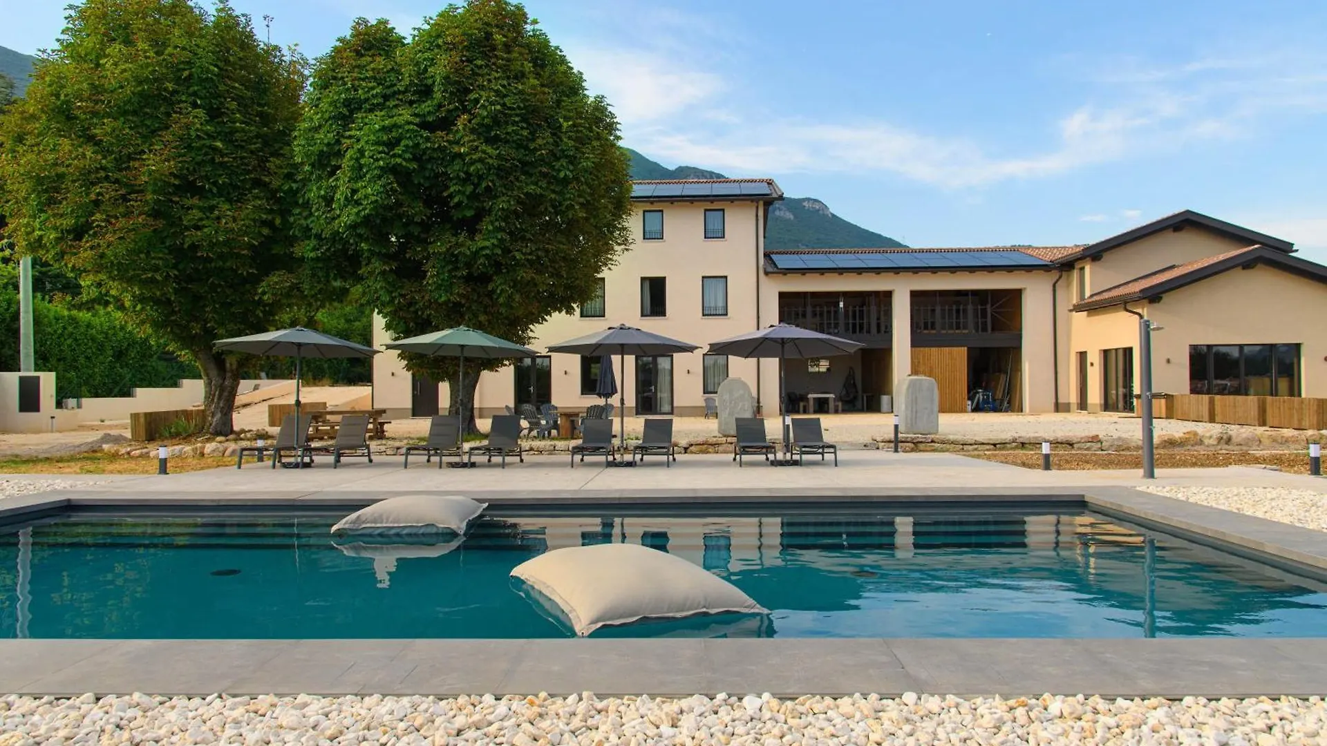 Gardazen Suites - Luxury - Adults Only contacts